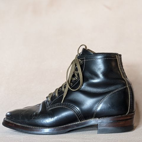 View photo of Red Wing Beckman Flatbox in S.B. Foot Black Klondike