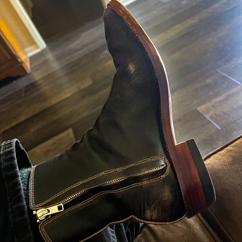 Fortis Antasena Sidezip in Indonesian Black Teacore