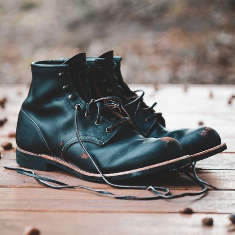 Red Wing Blacksmith in S.B. Foot Black Prairie