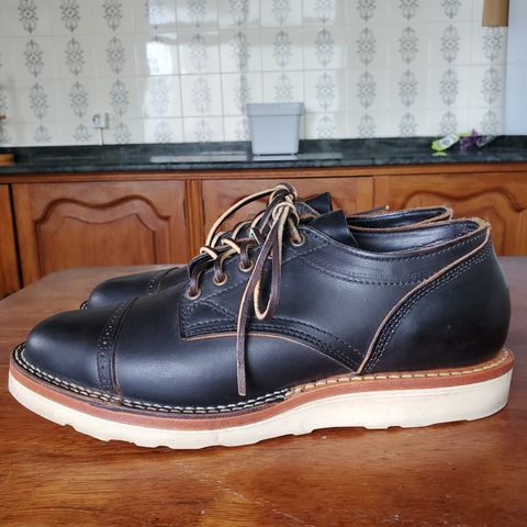 Viberg 145 Oxford in Horween Black Chromexcel