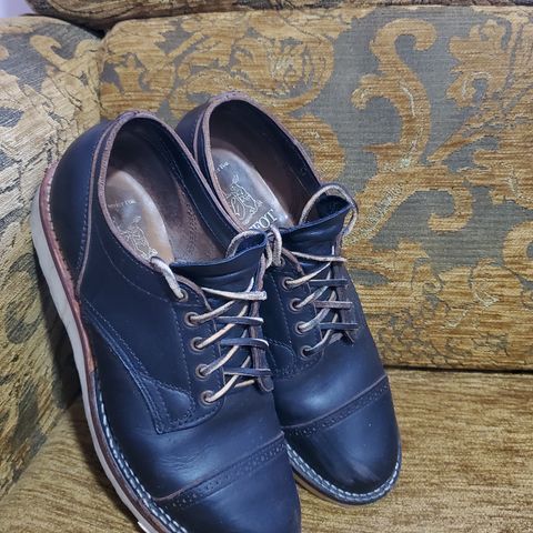 Viberg 145 Oxford in Horween Black Chromexcel