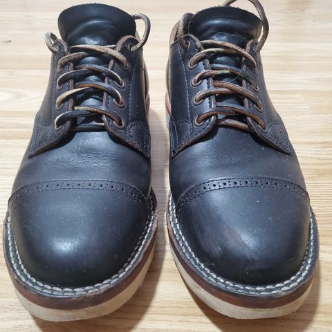 Viberg 145 Oxford in Horween Black Chromexcel