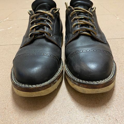 Viberg 145 Oxford in Horween Black Chromexcel