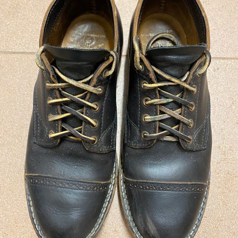 Viberg 145 Oxford in Horween Black Chromexcel