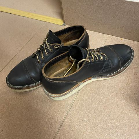 Viberg 145 Oxford in Horween Black Chromexcel