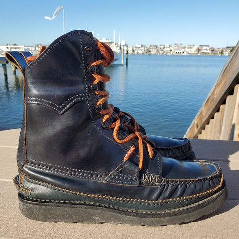 Yuketen Superior Short Hunt Boots in Horween Navy Shell Cordovan