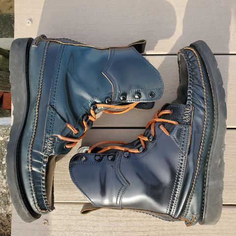 Yuketen Superior Short Hunt Boots in Horween Navy Shell Cordovan