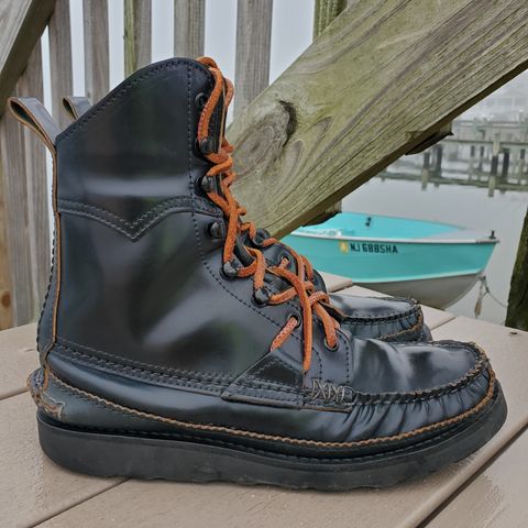 Yuketen Superior Short Hunt Boots in Horween Navy Shell Cordovan
