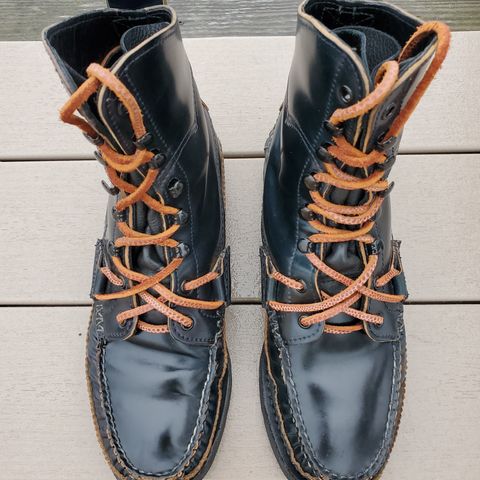 Yuketen Superior Short Hunt Boots in Horween Navy Shell Cordovan