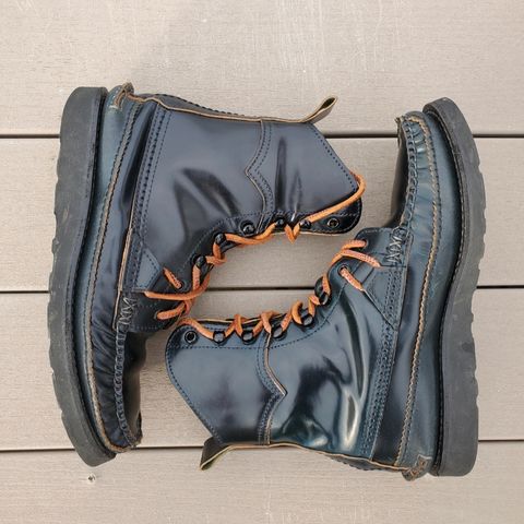 Yuketen Superior Short Hunt Boots in Horween Navy Shell Cordovan