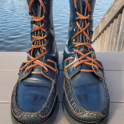 Yuketen Superior Short Hunt Boots in Horween Navy Shell Cordovan