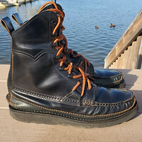 Yuketen Superior Short Hunt Boots in Horween Navy Shell Cordovan