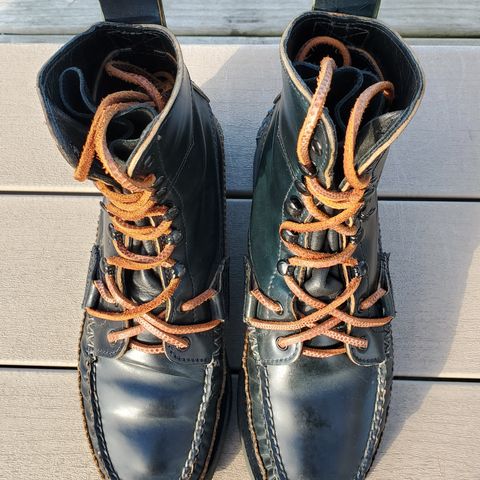 Yuketen Superior Short Hunt Boots in Horween Navy Shell Cordovan