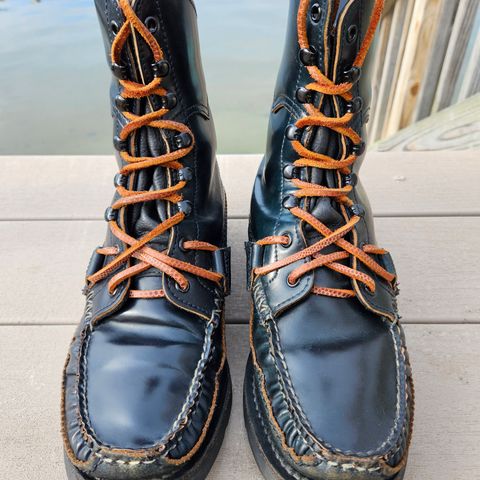 Yuketen Superior Short Hunt Boots in Horween Navy Shell Cordovan