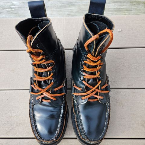 Yuketen Superior Short Hunt Boots in Horween Navy Shell Cordovan