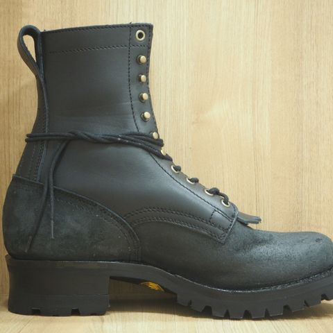 Drew's 8-Inch Logger in Black Smooth & Black Roughout