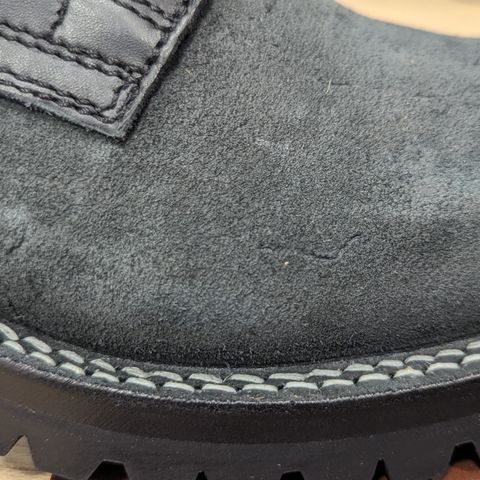 Drew's 8-Inch Logger in Black Smooth & Black Roughout