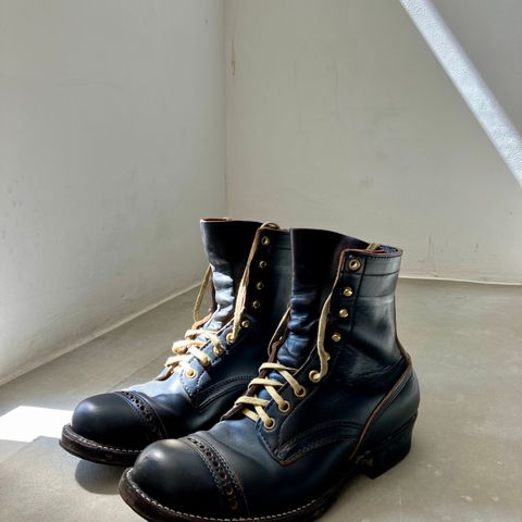 View photo of White's Bounty Hunter in Horween Black Chromexcel Horsehide