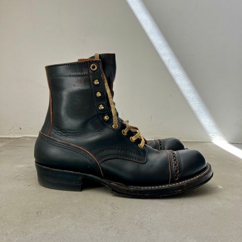 Search result thumbnail of White's Bounty Hunter in Horween Black Chromexcel Horsehide