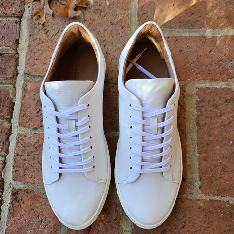 View photo of Goral Mellor II in Mastrotto White Calfskin