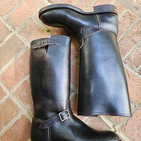 View photo of Black Sign Aviator Boots in Black Teacore Horsebutt