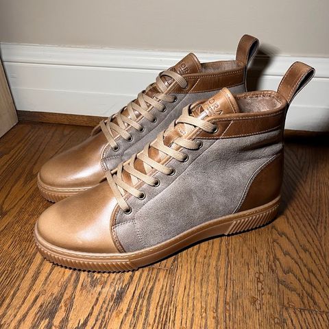 View photo of Goral x Rose Anvil Muggs in Horween Natural Chromexcel & Goral Irish Shearling