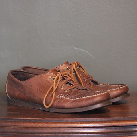 View photo of Oak Street Bootmakers Trail Oxford in Horween Natural Chromexcel