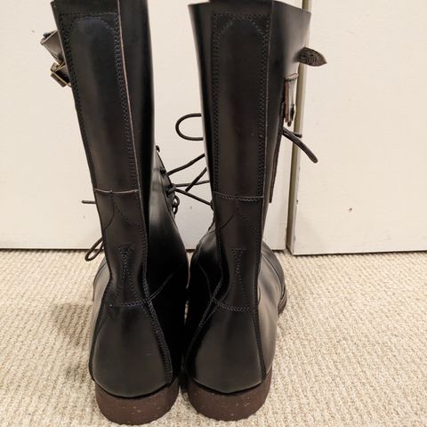 Unsung U 22-1 Slog Boot in Brown
