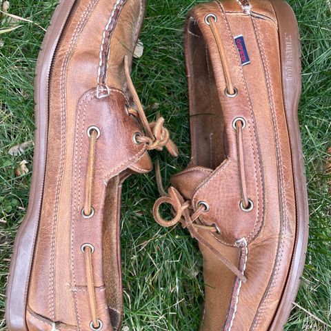 View photo of Sebago Schooner in Brown Tan Crazy Horse