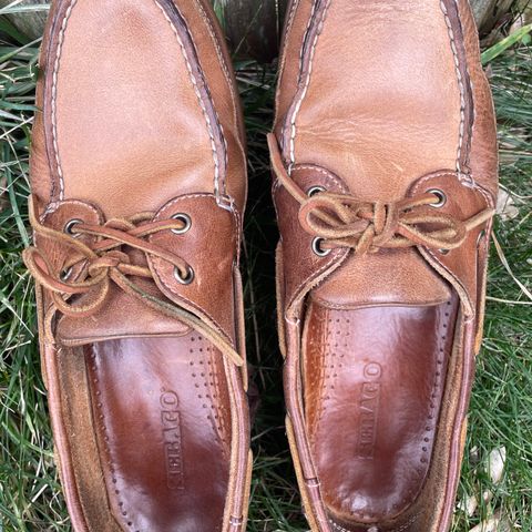 View photo of Sebago Schooner in Brown Tan Crazy Horse