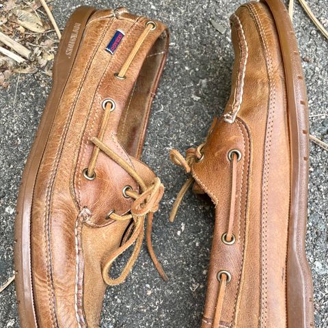 View photo of Sebago Schooner in Brown Tan Crazy Horse