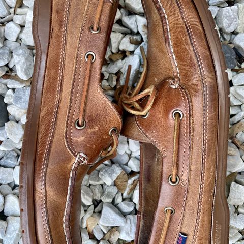 View photo of Sebago Schooner in Brown Tan Crazy Horse