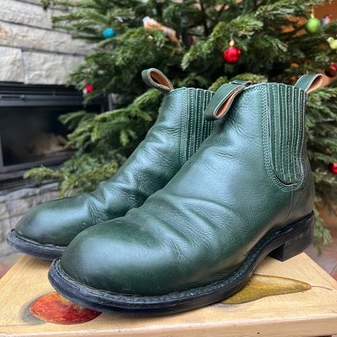 View photo of Dierkes Covered gusset Chelsea Boot in Conceria Puccini Attilio Dark Green Koala