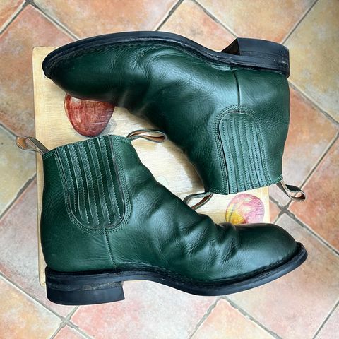 View photo of Dierkes Covered gusset Chelsea Boot in Conceria Puccini Attilio Dark Green Koala