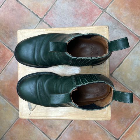 View photo of Dierkes Covered gusset Chelsea Boot in Conceria Puccini Attilio Dark Green Koala