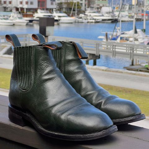 View photo of Dierkes Covered gusset Chelsea Boot in Conceria Puccini Attilio Dark Green Koala