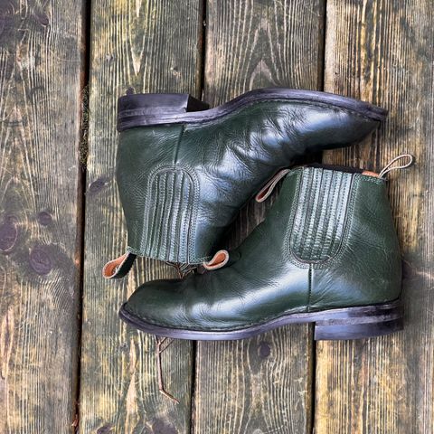 View photo of Dierkes Covered gusset Chelsea Boot in Conceria Puccini Attilio Dark Green Koala