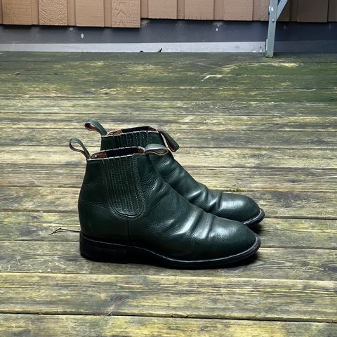 View photo of Dierkes Covered gusset Chelsea Boot in Conceria Puccini Attilio Dark Green Koala