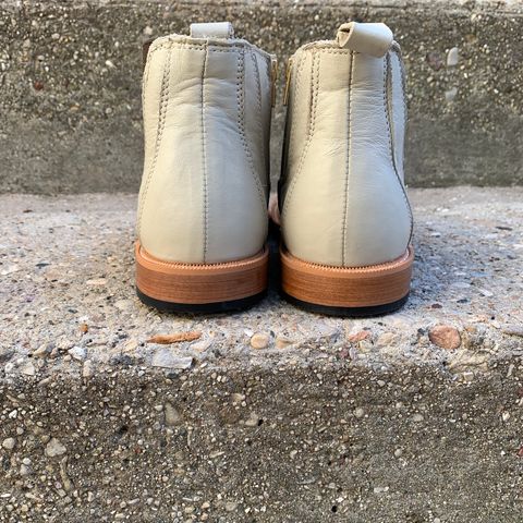 Tricker's Stow Country Boot in Unlisted Leather
