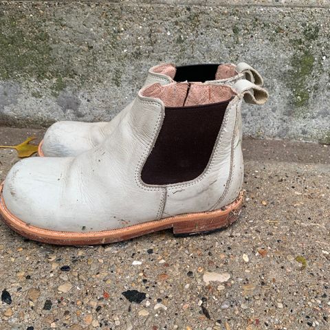 Tricker's Stow Country Boot in Unlisted Leather