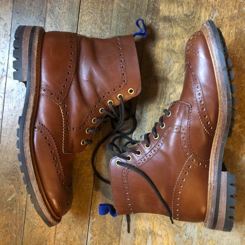 Tricker's Stow Country Boot in Unlisted Leather
