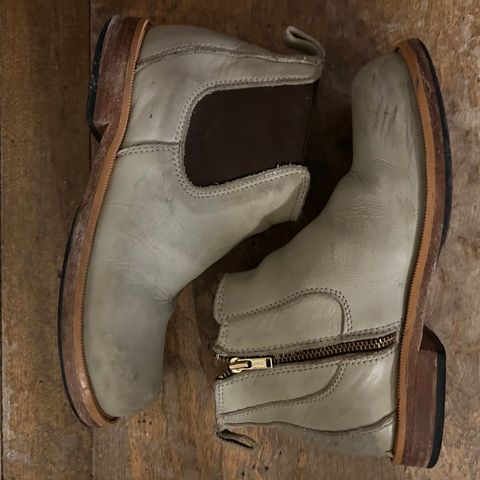 Tricker's Stow Country Boot in Unlisted Leather
