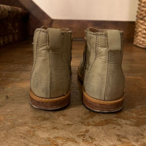 Tricker's Stow Country Boot in Unlisted Leather