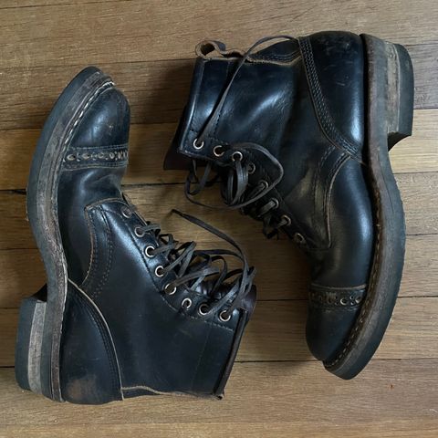 Search result thumbnail of White's Bounty Hunter in Horween Black Chromexcel