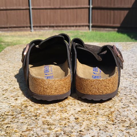 Birkenstock Boston in Mocha Suede