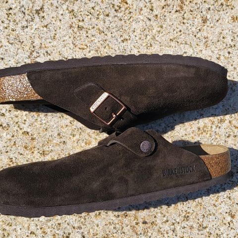Birkenstock Boston in Mocha Suede