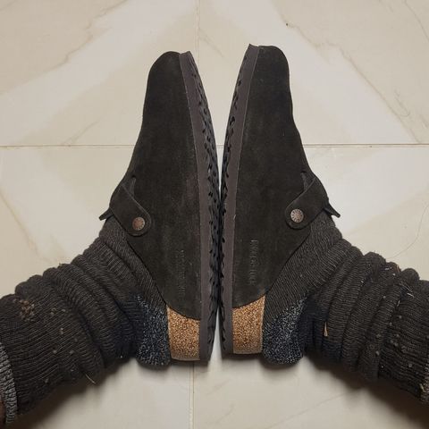 Birkenstock Boston in Mocha Suede