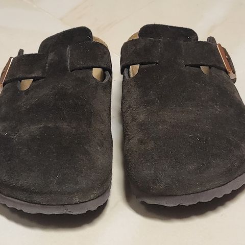 Birkenstock Boston in Mocha Suede