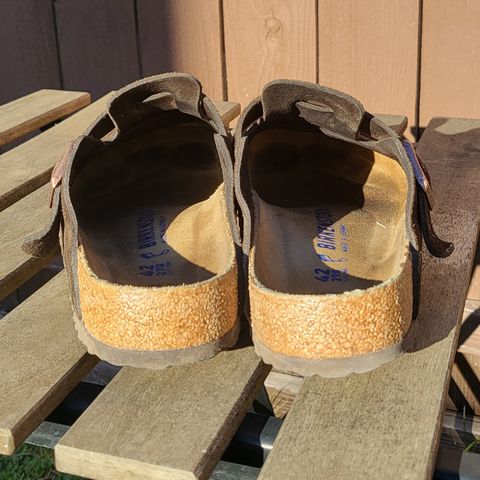 Birkenstock Boston in Mocha Suede