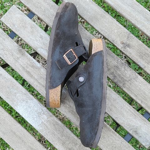 Birkenstock Boston in Mocha Suede